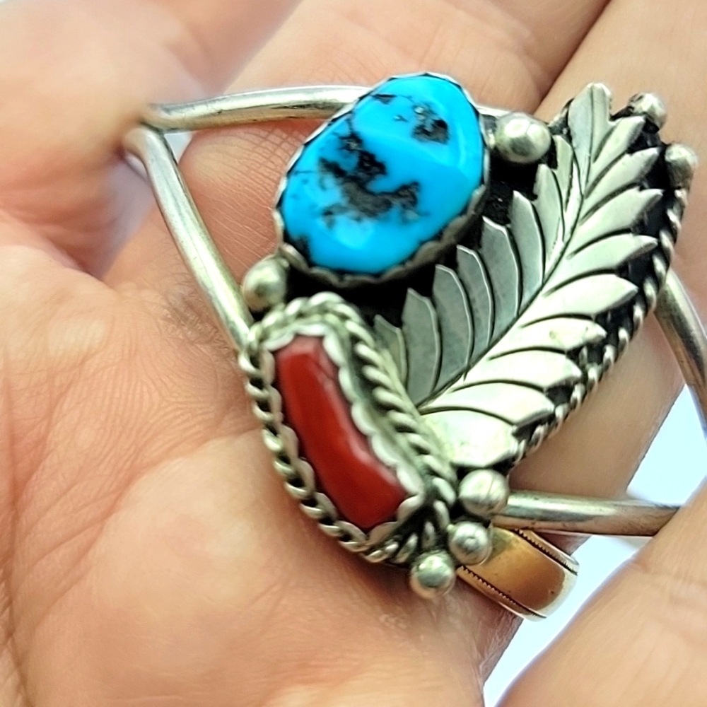 Vintage 925 Sterling Silver Turquoise and Red Coral Leaf Cuff Bracelet 7" Wrist - Picture 2 of 8